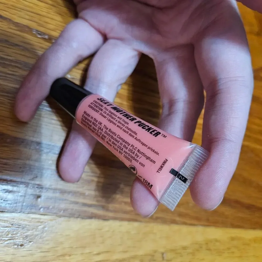 LOT Soap & Glory Pillow Plump, LangManni Plumping Lip Gloss, Coconut Lip Oil +1